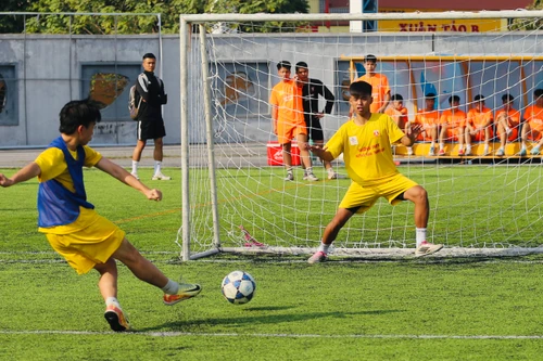 THPT Archimedes đi tiếp sau màn luân lưu kịch tính