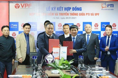Cầu thủ, trọng tài V-League được trang bị bảo hiểm