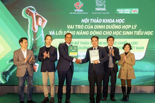 Nâng cao nhận thức về vai trò của dinh dưỡng và lối sống năng động