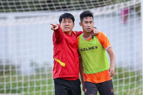 Nếu trụ hạng, CLB TP.HCM được thưởng như nhà vô địch