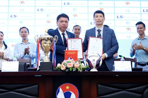 7 đội tranh tài tại giải bóng đá nữ Vô địch quốc gia