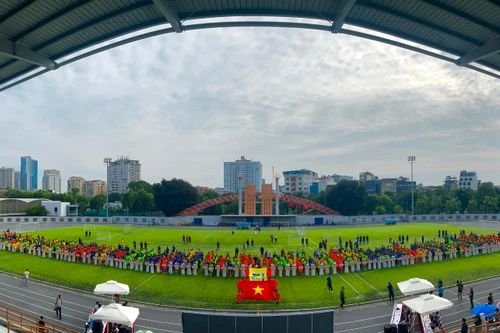 Toàn cảnh khai mạc Giải bóng đá học sinh THPT Hà Nội - An ninh Thủ đô 2025
