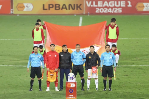 V-League 2025/26 tiếp tục 'đóng băng' khi U23 thi đấu