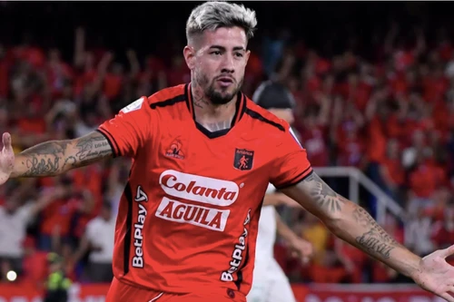 Đấu tuyển Việt Nam, Malaysia "giấu kín" Vua phá lưới gốc Argentina