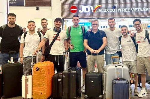 Ninh Bình FC tăng "chất" Tây Ban Nha, sẵn sàng cho 2 đấu trường