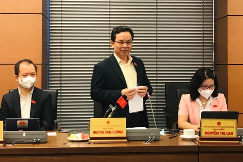 "Giãn cách xã hội là đúng, nhưng đôi khi cứng nhắc"