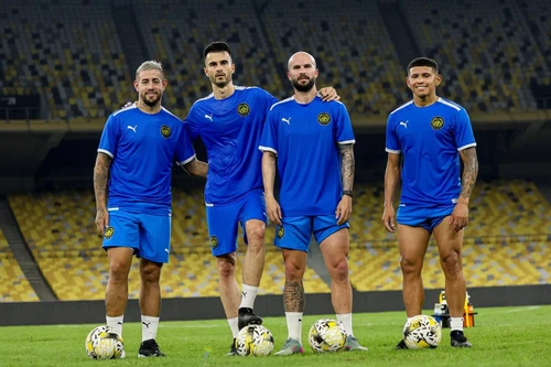 Sát ngày đấu tuyển Việt Nam, Malaysia liên tiếp ra mắt cầu thủ nhập tịch mới