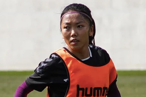 Chờ Huỳnh Như ghi bàn thắng lịch sử ở trời Âu