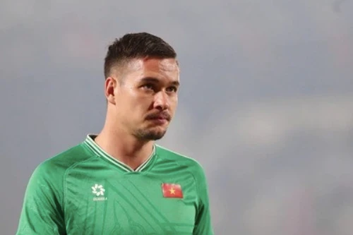 Nguyễn Filip báo tin kém vui