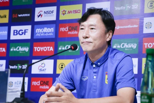 Đồng hương ông Park 'xát thêm muối' vào nỗi đau tuyển Thái Lan