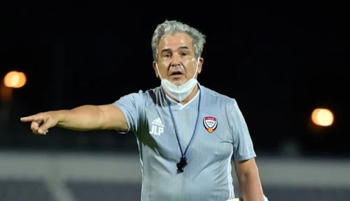 Chưa tái đấu tuyển Việt Nam, UAE đã sa thải 2 HLV