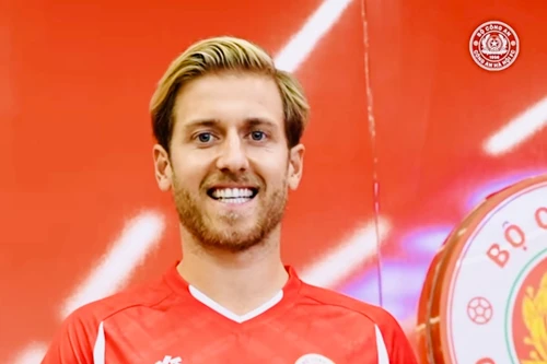 CLB Công an Hà Nội ra mắt tiền vệ trị giá 20 tỉ đồng