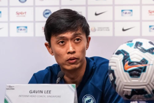 HLV bật khóc khi tuyển Singapore giành vé lịch sử tại Asian Cup