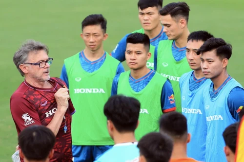 HLV Troussier phải đạt thành tích như ông Park ở vòng loại World Cup