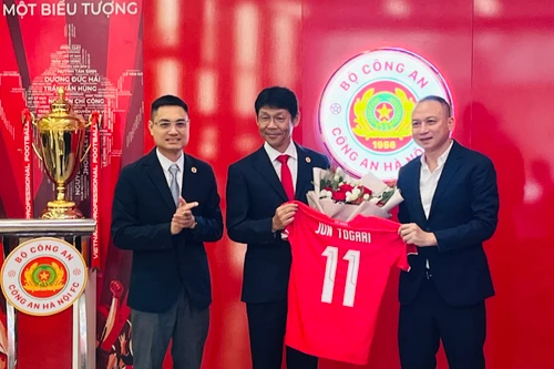 CLB Công an Hà Nội ra mắt Giám đốc Thương mại