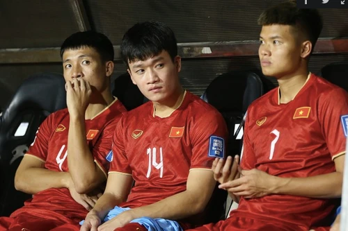 Để ứng viên "Quả bóng vàng" dự bị, HLV Troussier nói gì?