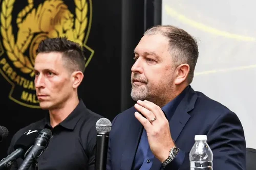 HLV Malaysia tiết lộ chiến thuật quyết đấu tuyển Việt Nam