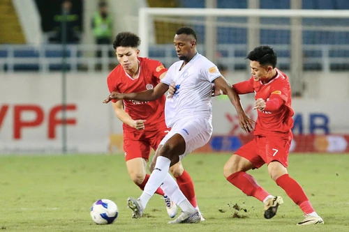 Thay đổi chóng mặt ở cuộc đua vô địch V-League 2024/25