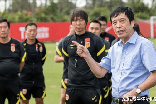 Tuyển Trung Quốc nhận "trái đắng" khi ngỏ lời giao hữu với UAE