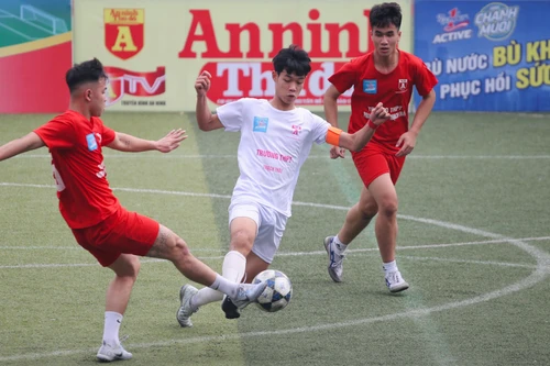 Khoảnh khắc đẹp ở chung kết bóng đá học sinh THPT Hà Nội 2022