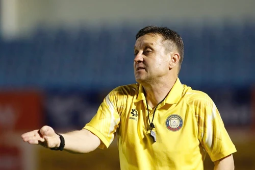 HLV Croatia muốn rời V-League "ngay lập tức"