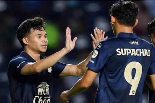 Hai tiền đạo triệu USD của Thái Lan rút khỏi trận gặp Việt Nam