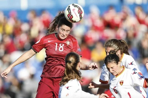 Tiền đạo số 1 Bồ Đào Nha đề cao tuyển nữ Việt Nam