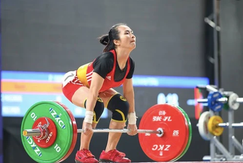 'Quýt làm cam chịu', một lực sỹ Việt Nam mất suất dự Olympic