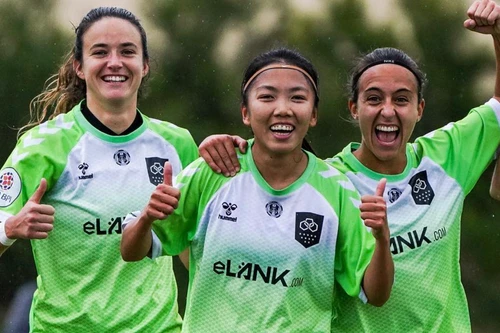 Huỳnh Như sẽ hội quân đội tuyển Việt Nam tại Nepal