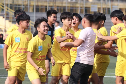 THPT Nguyễn Trãi thắng kịch tính THPT Marie Curie 