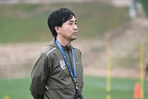 Chưa kịp đấu cùng Việt Nam, HLV của Thái Lan đã bị sa thải