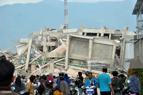 [ẢNH] Tháng 9 của nước mắt, niềm vui, khói bếp và khói súng