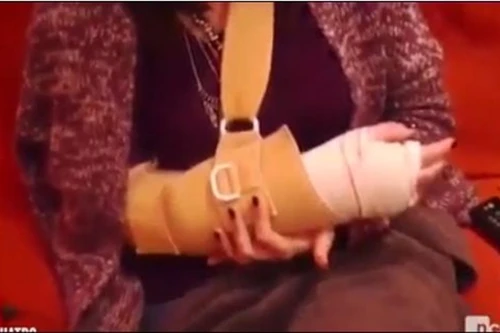 Messi đá gãy cổ tay CĐV của Real Madrid