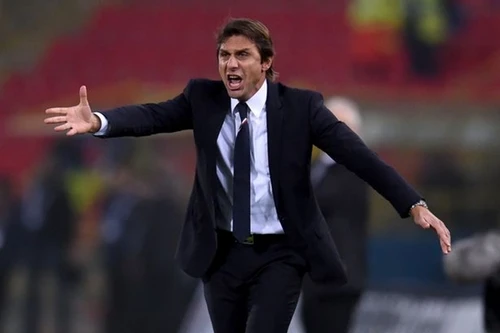 Giới hâm mộ Chelsea chào đón tin vui về Conte