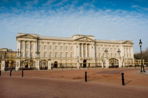 Anh bắt giữ kẻ xâm nhập Cung điện Buckingham 