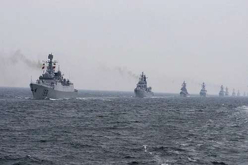 Máy bay, tàu chiến Trung Quốc rầm rộ tập trận trên Biển Hoa Đông