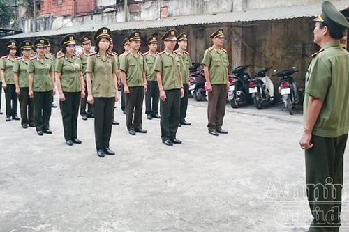 CBCS Báo ANTĐ sôi nổi tập huấn điều lệnh đội ngũ CAND