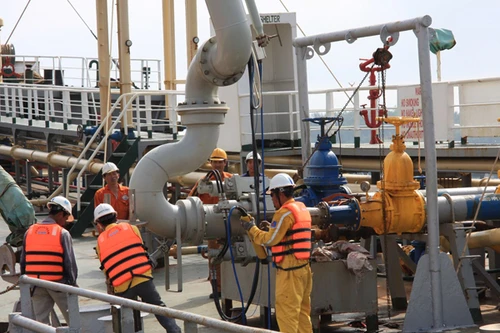 Nhà máy lọc dầu Dung Quất: Có nguy cơ đóng cửa vì thuế không hợp lý?