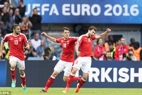 Romania 1-1 Thụy Sỹ: Mehmedi giải cứu đội bóng xứ sở đồng hồ