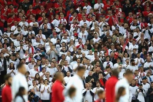 CĐV đội bóng nào "máu lửa" nhất tại EURO 2016?