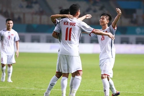 [ẢNH] "Song Đức" làm nên chiến thắng cho Olympic Việt Nam như thế nào?