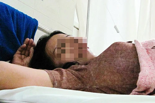 Kỳ quặc vụ án vợ "gian tình" tại gia, bị chồng bắt quả tang