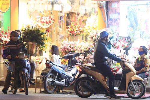 Cuộc sống người dân Hà Nội như thế nào khi phát hiện người nhiễm Covid-19?