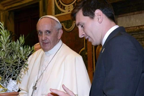 Giáo hoàng Francis tiết lộ cầu thủ vĩ đại nhất hành tinh