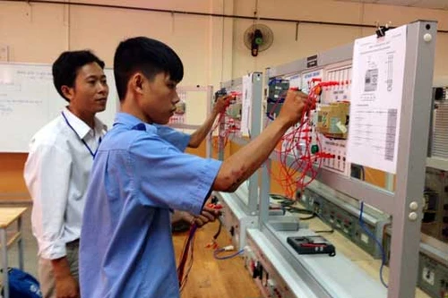 Từ hôm nay, 15-10: Lương giảng viên dạy nghề lên tới 14,4 triệu đồng/ tháng