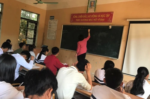 Quy định mới nhất về tạm đình chỉ giảng dạy, xử lý kỷ luật đối với nhà giáo