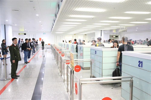 Từ 15-8: Miễn thị thực có thời hạn cho người nước ngoài thuộc diện đặc biệt trong trường hợp nào?