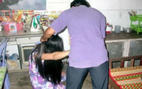 Từ 25-12: Chồng ngăn cản vợ cũ hẹn hò, kết hôn với người mới sẽ bị xử lý nặng 