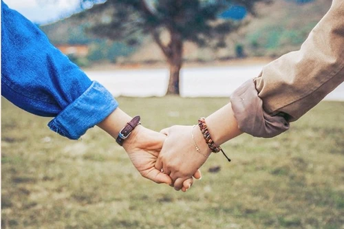 Quay, chụp ảnh 'thân mật' của người khác đăng Tiktok có thể bị phạt tù