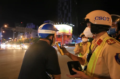 Đi xe máy vi phạm nồng độ cồn sẽ bị phạt tới 8 triệu đồng